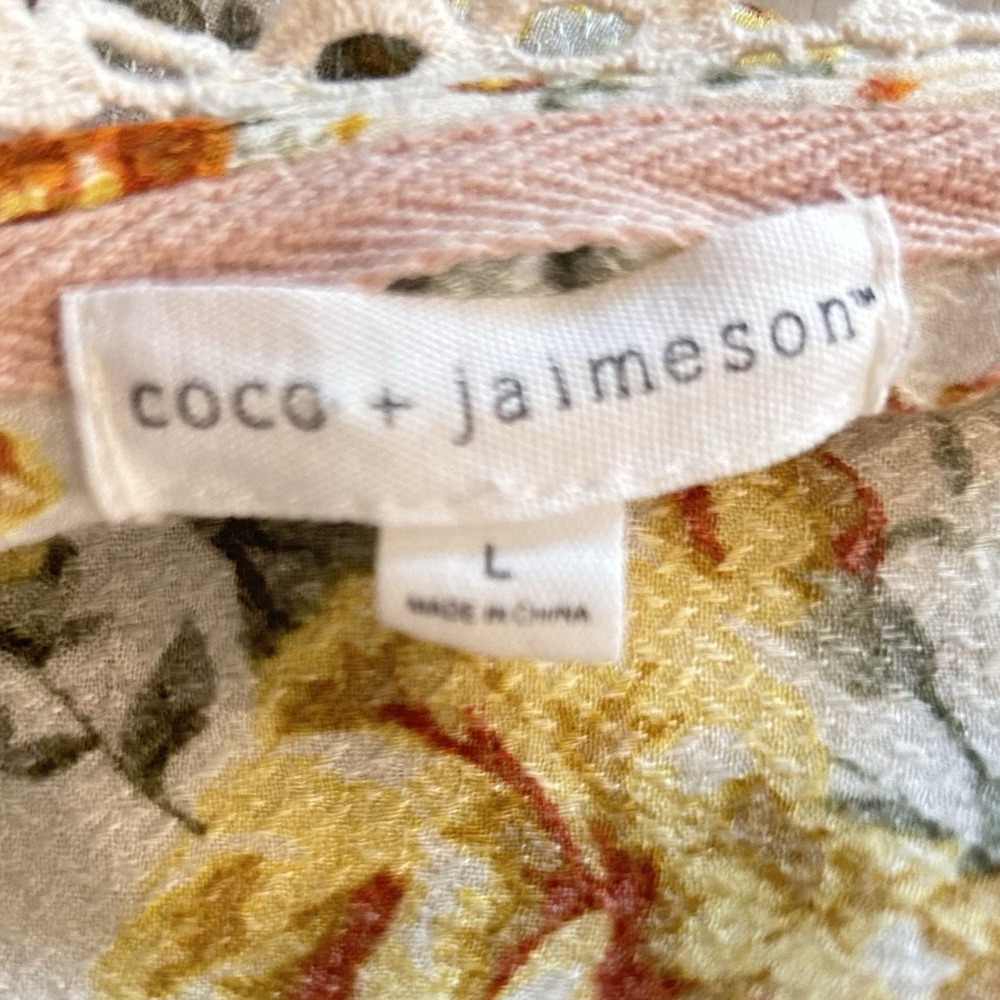 Coco Jaimeson Top Sz L Floral Cottage Open Front Crochet Trim Flare Sleeve - Picture 6 of 12